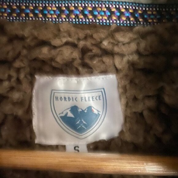 Nordic Fleece The Victoria Sherpa Pullover in Brown Small - Picture 2 of 5